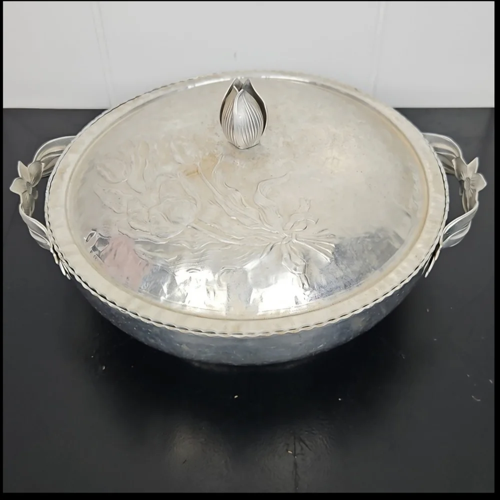 Vintage Rodney Kent Hammered Aluminum Tulip Casserole Dish with Lid